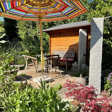 Penzion Gartenhaeuschen Im Gruenen Bad Aibling