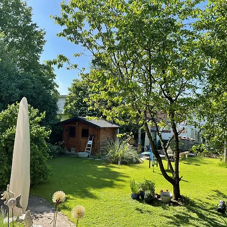 Gartenhaeuschen Im Gruenen Penzion Bad Aibling